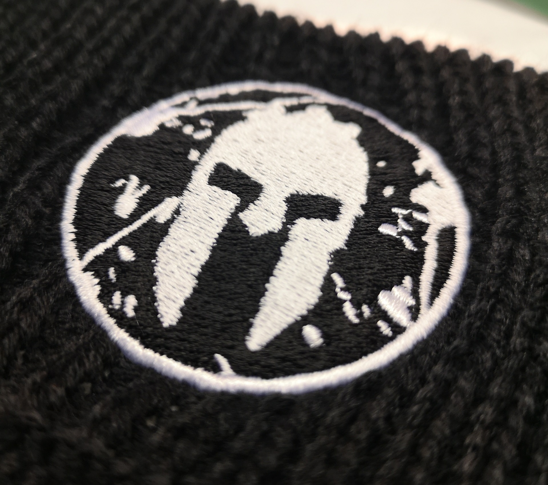 VÝŠIVKA NA TEXTIL